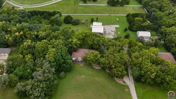 4343 SE West Edge RD, Topeka, KS 66609