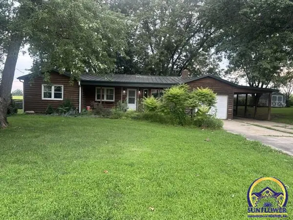 307 Westview RD, Mclouth, KS 66054