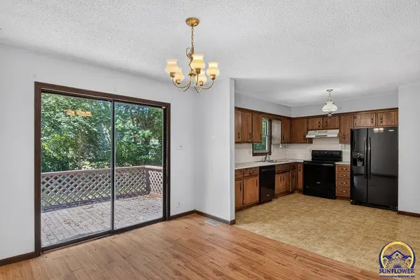 672 High View RD, Meriden, KS 66512