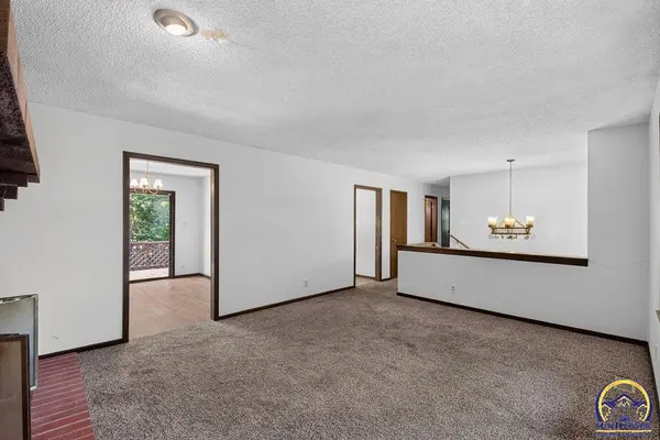 672 High View RD, Meriden, KS 66512