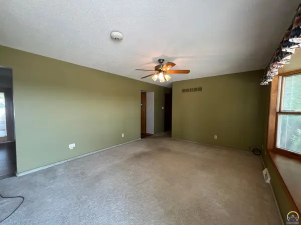 4140 SE Shawnee Heights RD, Tecumseh, KS 66542