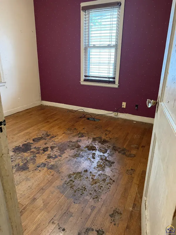 2121 SE Pennsylvania AVE, Topeka, KS 66605