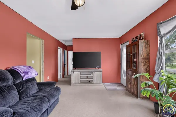 918 Forest AVE, Holton, KS 66436