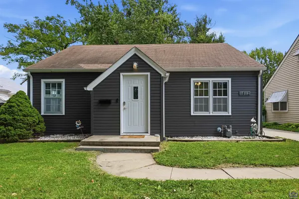 1012 SW Watson AVE, Topeka, KS 66604