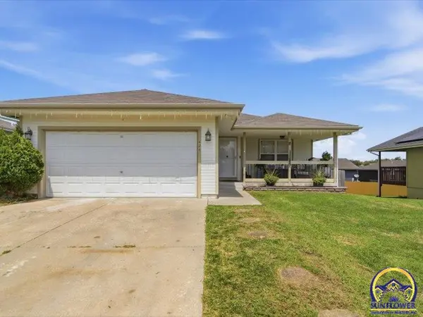 424 SE 44th St, Topeka, KS 66609