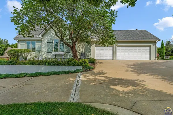 5821 SW 38th ST, Topeka, KS 66610