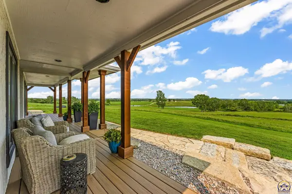 5721 NW Humphrey RD, Topeka, KS 66618