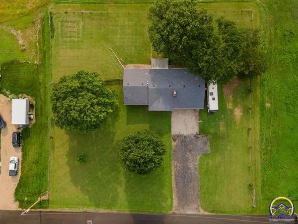 1011 Elm ST, Oskaloosa, KS 66066