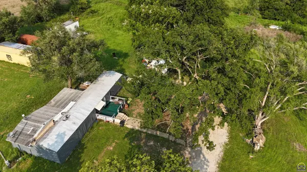11557 Miller Rd, Harveyville, KS 66431