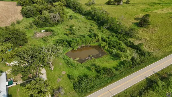 11557 Miller Rd, Harveyville, KS 66431