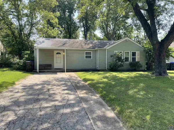 2424 SW Mission AVE, Topeka, KS 66610