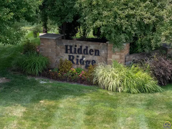 16631 Ruby Ct, Basehor, KS 66007