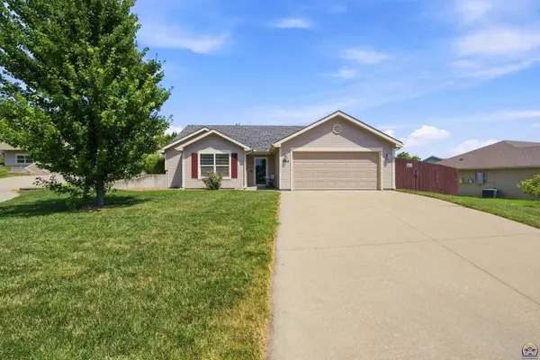 2414 Fox Sparrow CT, Junction City, KS 66441