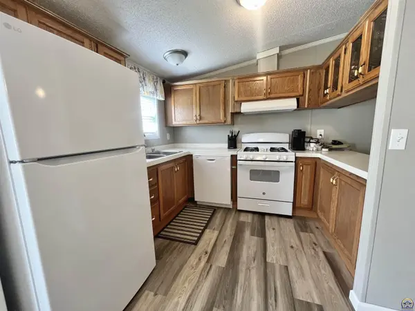 301 N 1st ST, Herington, KS 67449