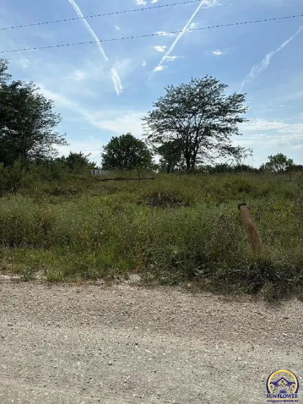 00000 Q RD, Hoyt, KS 66440