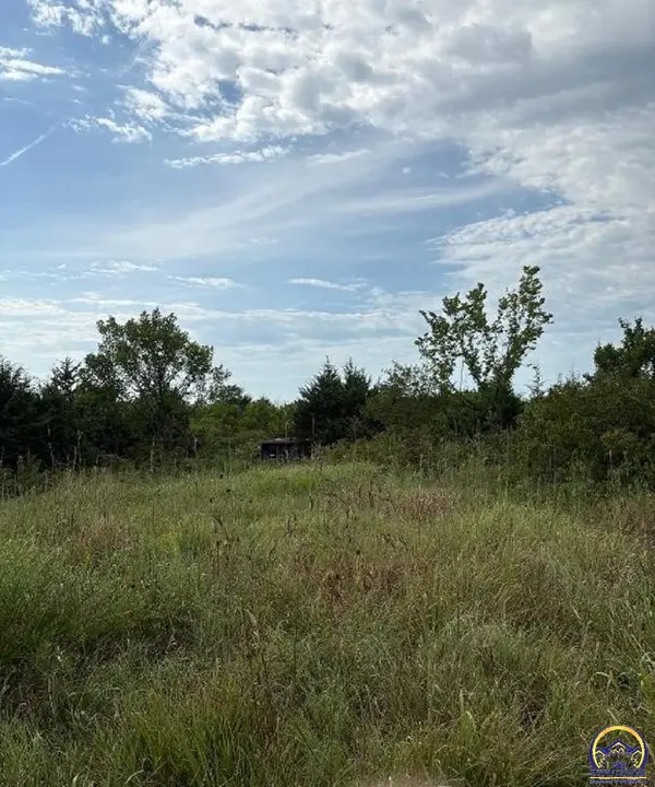 00000 Q RD, Hoyt, KS 66440