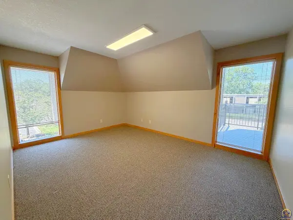 2914 SW Plass Ct #Suite E & F, Topeka, KS 66611