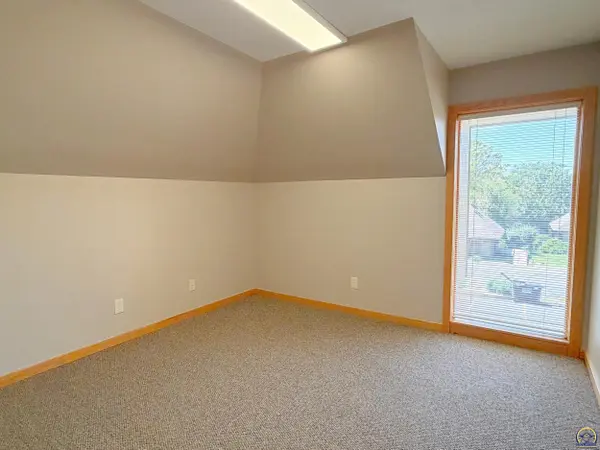 2914 SW Plass Ct #Suite E & F, Topeka, KS 66611