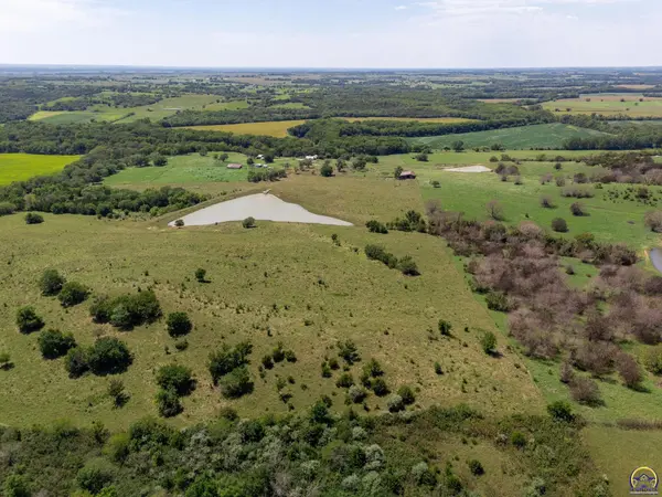 9335 NW 66th St, Silver Lake, KS 66539