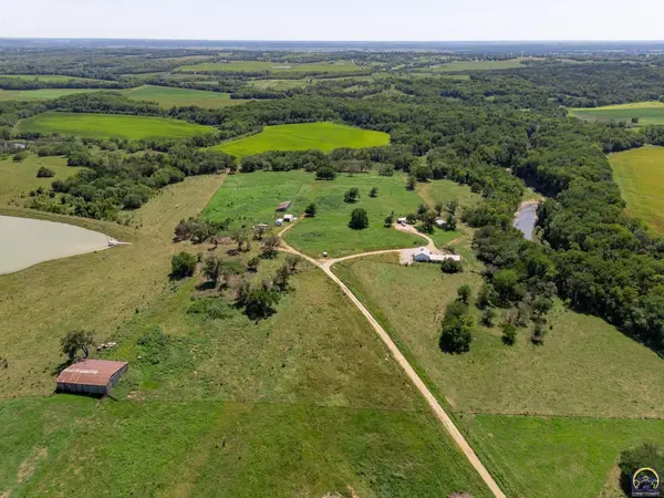 9335 NW 66th St, Silver Lake, KS 66539