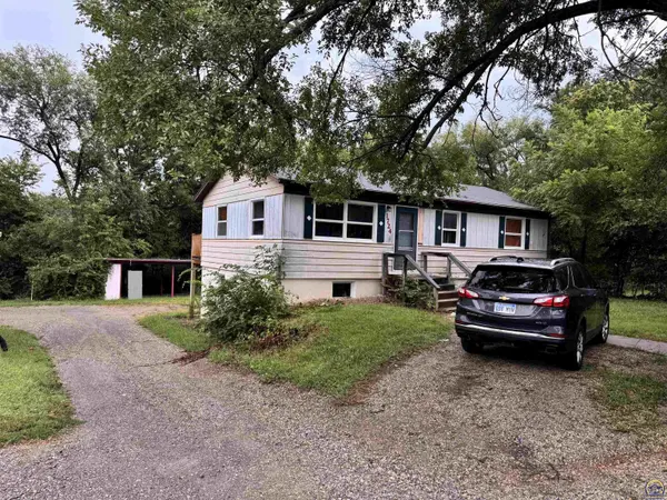 1724 SE Pennsylvania AVE, Topeka, KS 66607