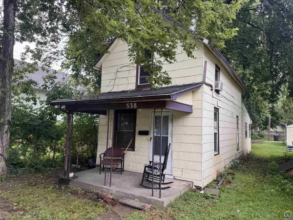 538 NE Grattan ST, Topeka, KS 66616