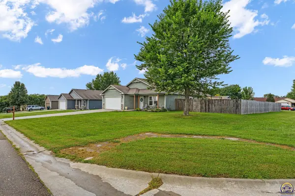 2221 SE Shiloh Ridge LN, Tecumseh, KS 66542