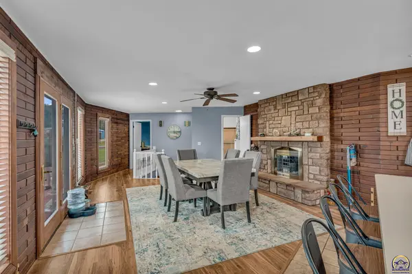 7685 Comanche RD, Meriden, KS 66512