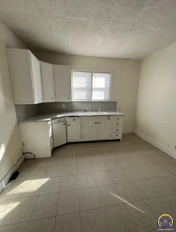 812 SW 6th Ave #814 SW 6th Ave, Topeka, KS 66603
