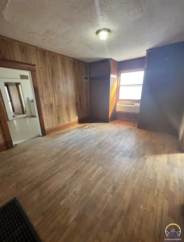 812 SW 6th Ave #814 SW 6th Ave, Topeka, KS 66603