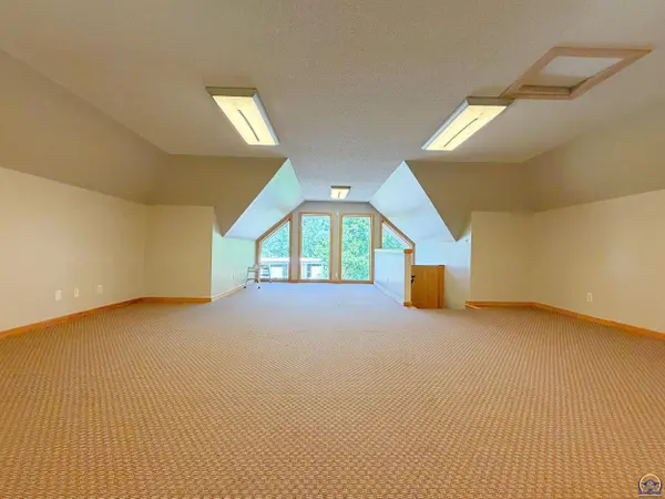 2914 SW Plass Ct #4th Floor Loft, Topeka, KS 66611