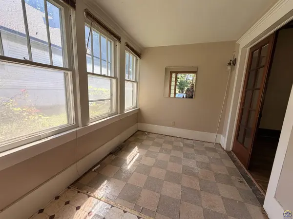 613 Pennsylvania AVE, Holton, KS 66436