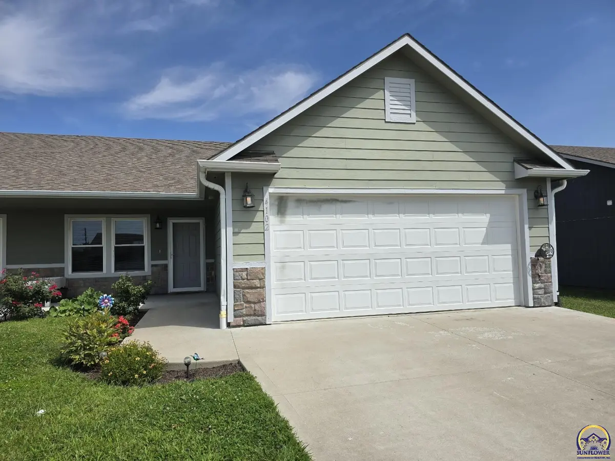 4102 SW Shenandoah RD, Topeka, KS 66610