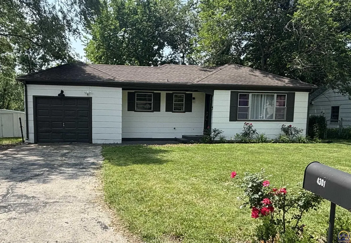 4301 SW 23rd ST, Topeka, KS 66614
