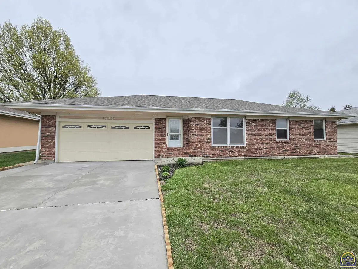 1617 SE 38th TER, Topeka, KS 66609