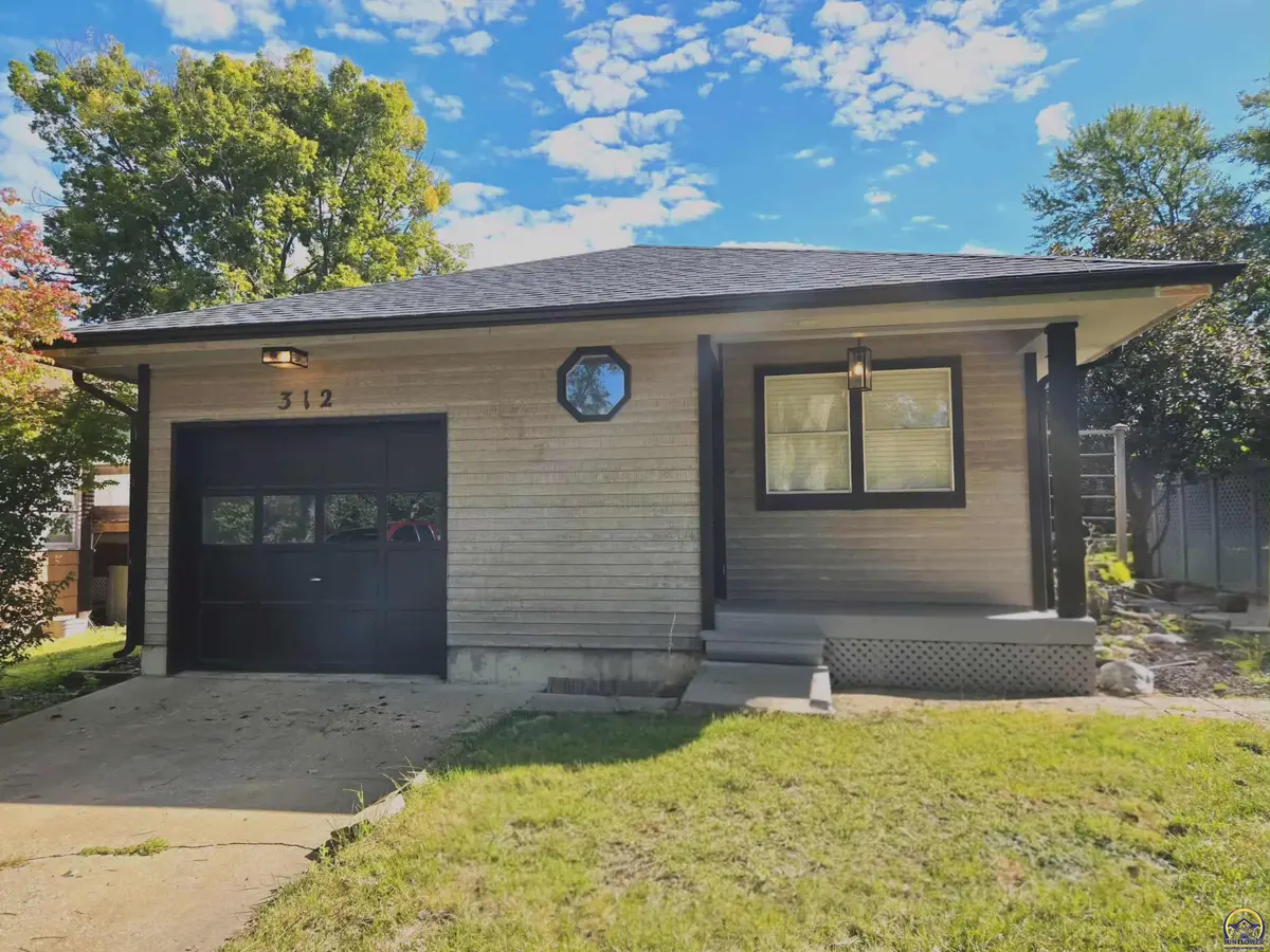 312 SW Watson AVE, Topeka, KS 66606