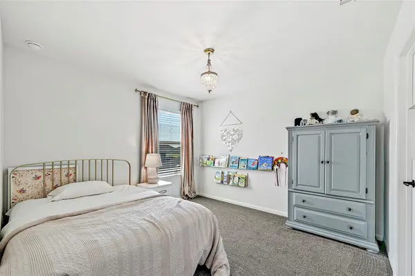 201 Greenthread DR, Liberty Hill, TX 78642