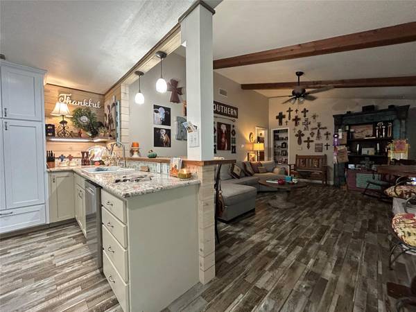 15892 Wood Rd HWY, Holland, TX 76534