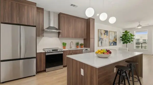 1701 Simond Ave #612, Austin, TX 78723