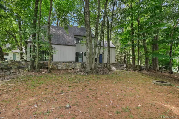 69 Mitchell RD, Somers, NY 10589