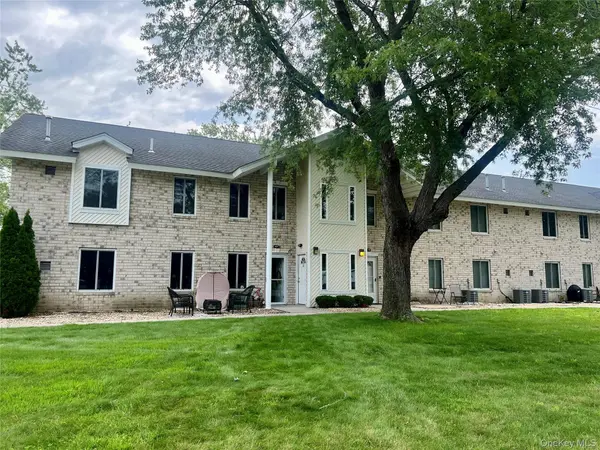 26 El Camino Court Gibbs #26, Coram, NY 11727