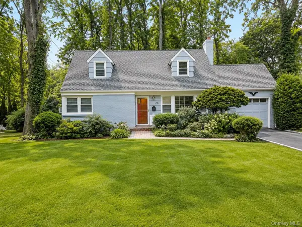 258 Steamboat RD, Great Neck, NY 11024