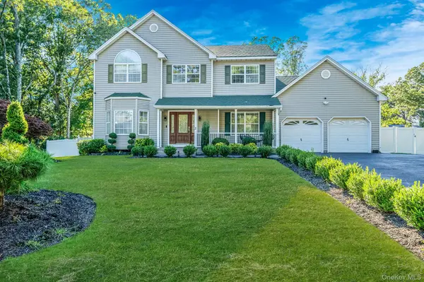 3 Embassy RD, Selden, NY 11784