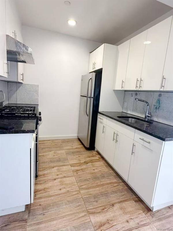 818 60th ST #6B, Brooklyn, NY 11220