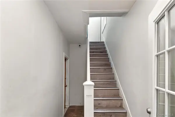 1225 Hollywood AVE, Bronx, NY 10461