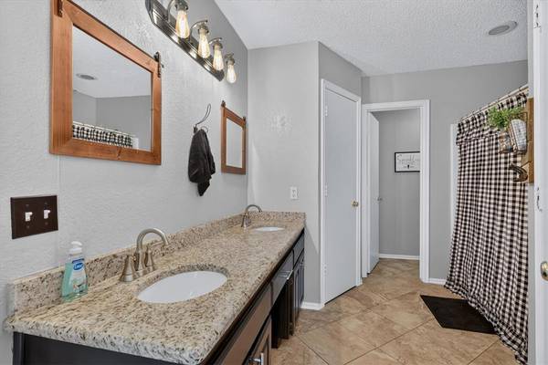 13417 Briar Hollow DR, Oklahoma City, OK 73170