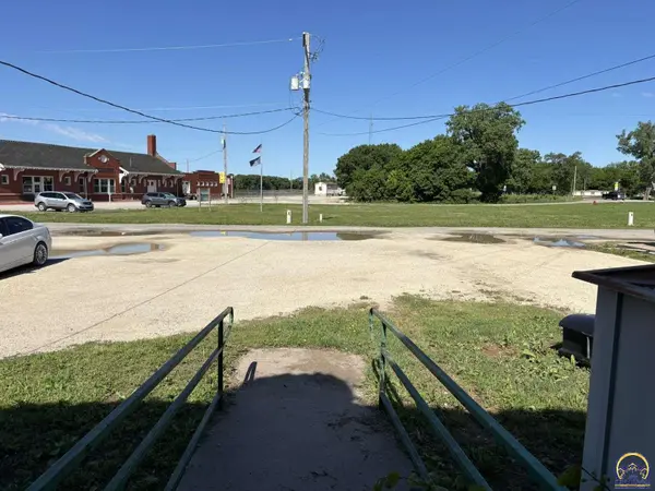 311 N Cottonwood ST, Strong City, KS 66869-0000