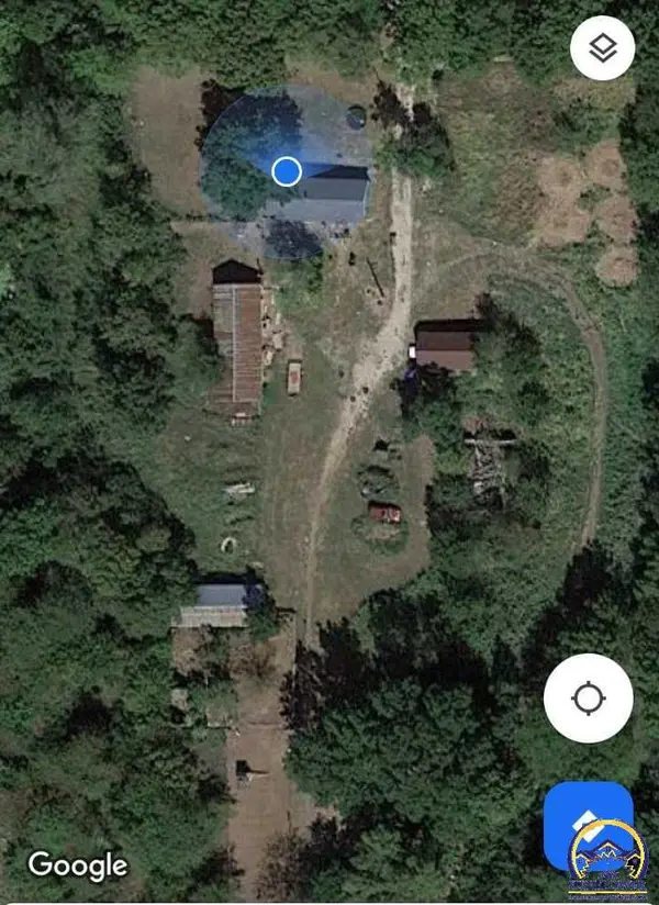 273 N 2150 Rd, Lecompton, KS 66050