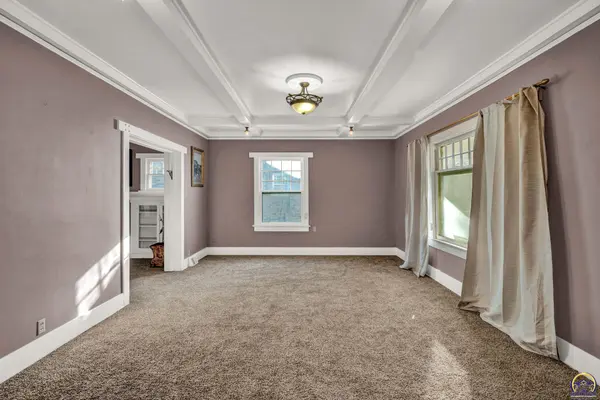 1032 SW Lincoln ST, Topeka, KS 66606