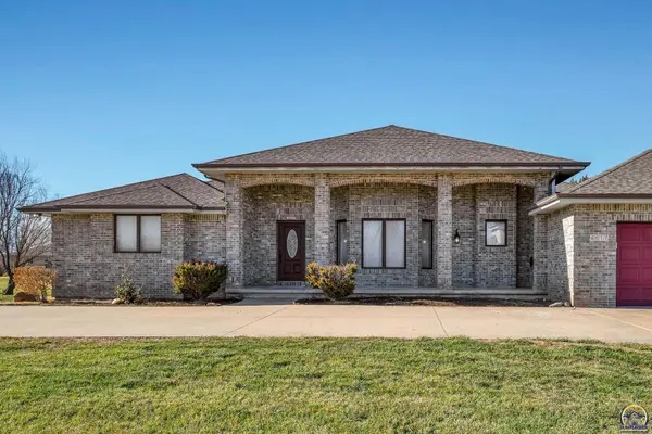 4617 SE Croco RD, Berryton, KS 66409